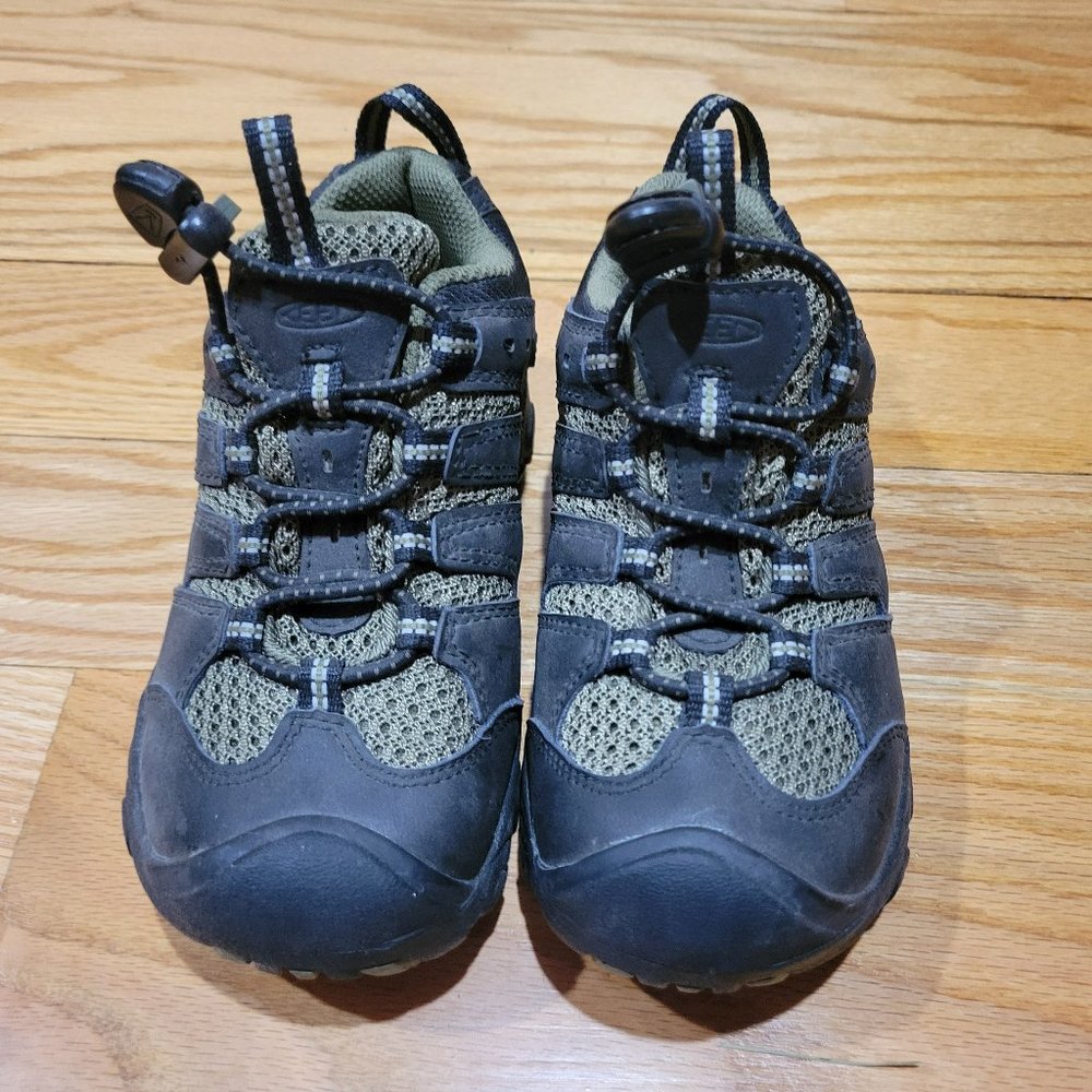 Boys Keen Shoes like new size US 11 (little kid/toddler)